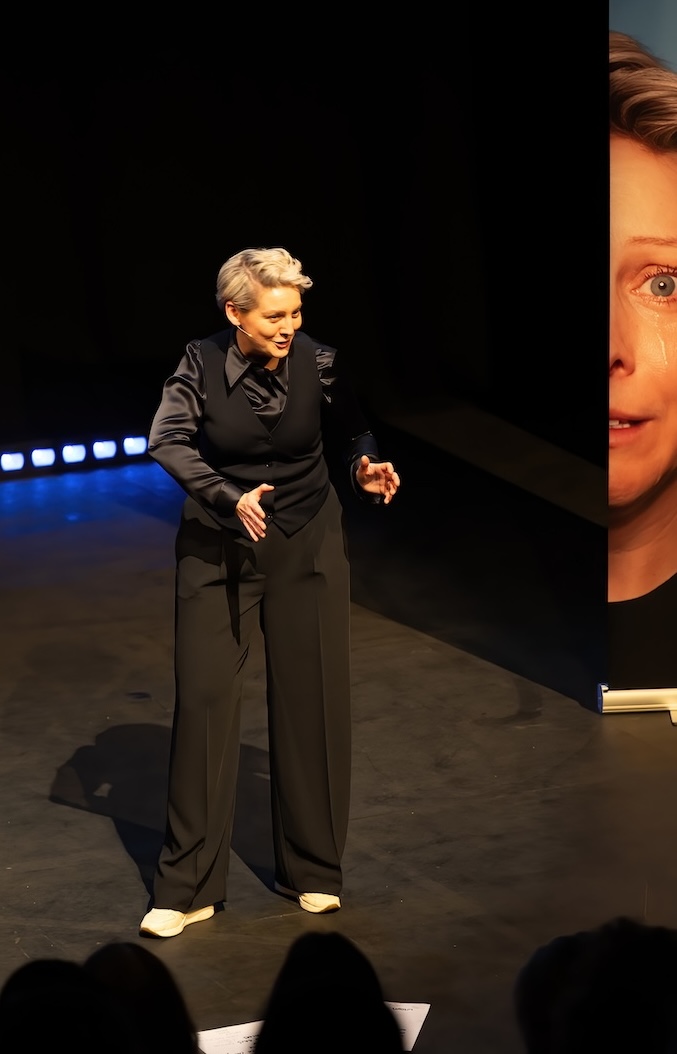 Lisa Bean Laugh or You'll Cry Tour